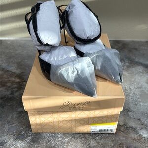 Jewel Badgley Mischka Black Heels